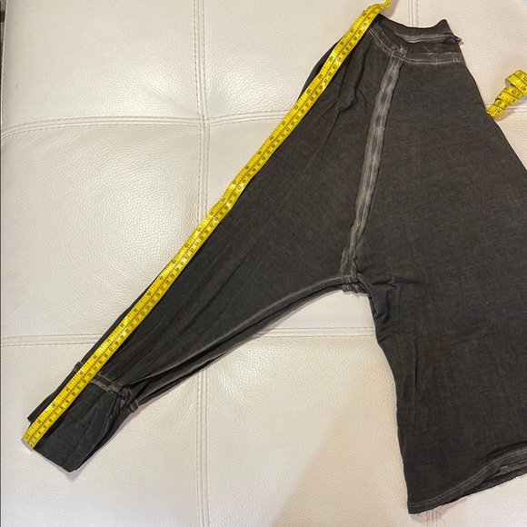 Zenana Acid Wash Black Long Sleeve T-Shirt - Picture 6 of 9